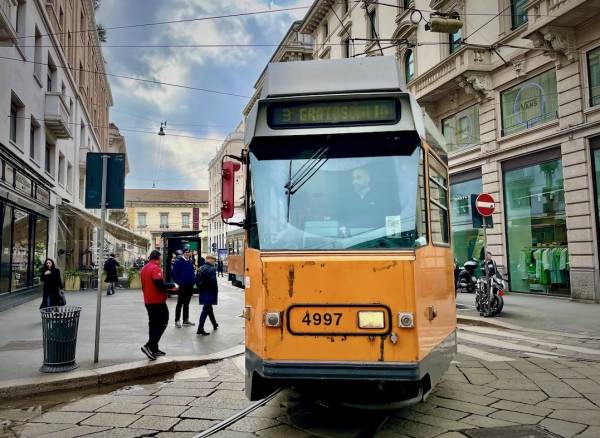 Mobilità: sostituzione dell'armamento tranviario di via Montegani a Milano. Chiusura a tratti e deviazioni al trasporto pubblico